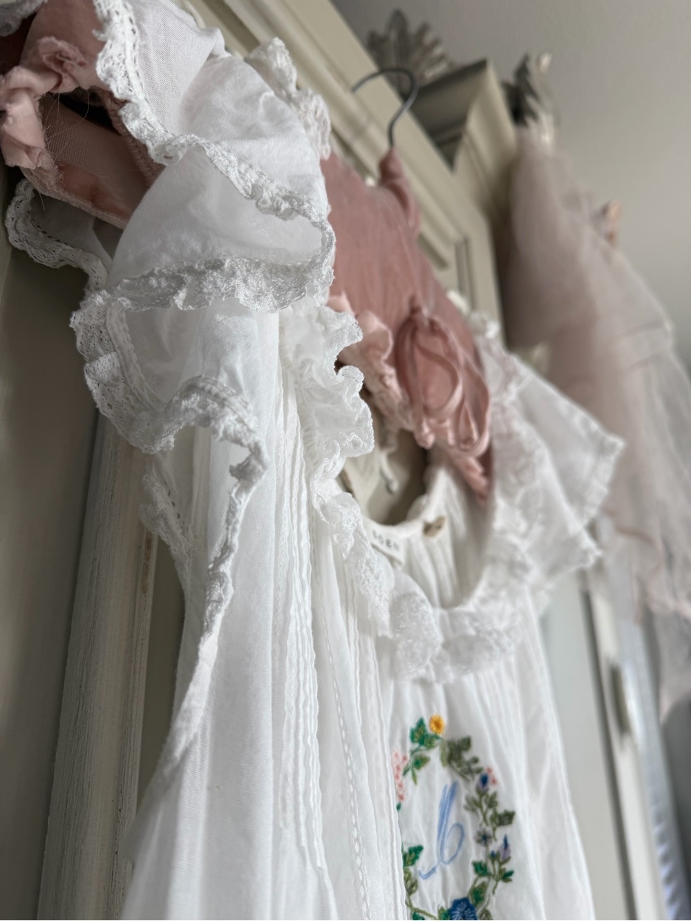 DOÉN “Heirloom Monogram” Nightgown, White, Embroidery Monogram, “M” Size L - Picture 10 of 15